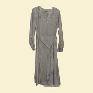 Black and white, flowy, v-neck, long sleeve, midi